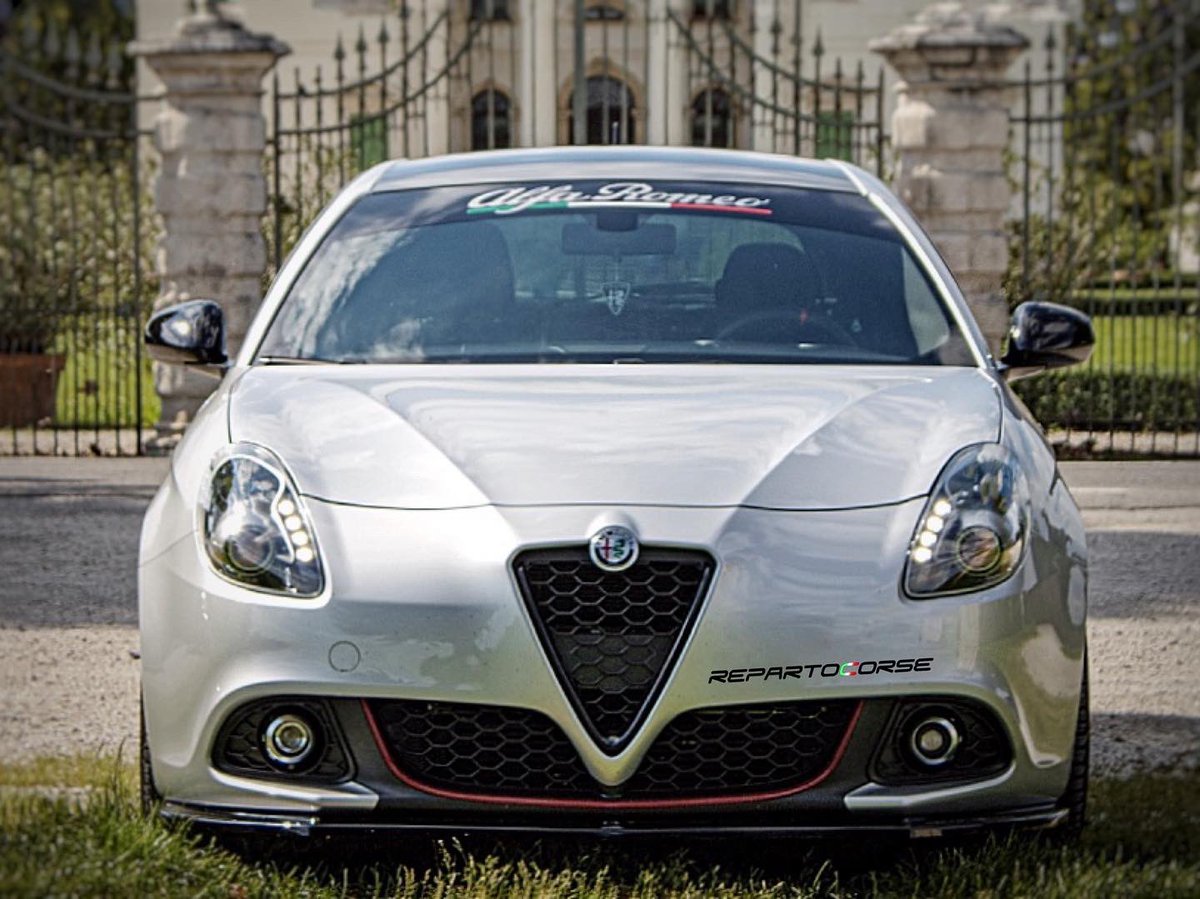 RepartoCorse's tweet image. “Oh Giulietta, perché sei Giulietta?” È quello che Christian le dice ogni giorno 🚀👉 molle ribassate, distanziali REPARTOCORSE, scarico diretto e mille modifiche estetiche! Che storia d’amore ❤️ #repartocorse 
👉 repartocorsestore.it

#giulietta #tunedcar #tuning #elaborare