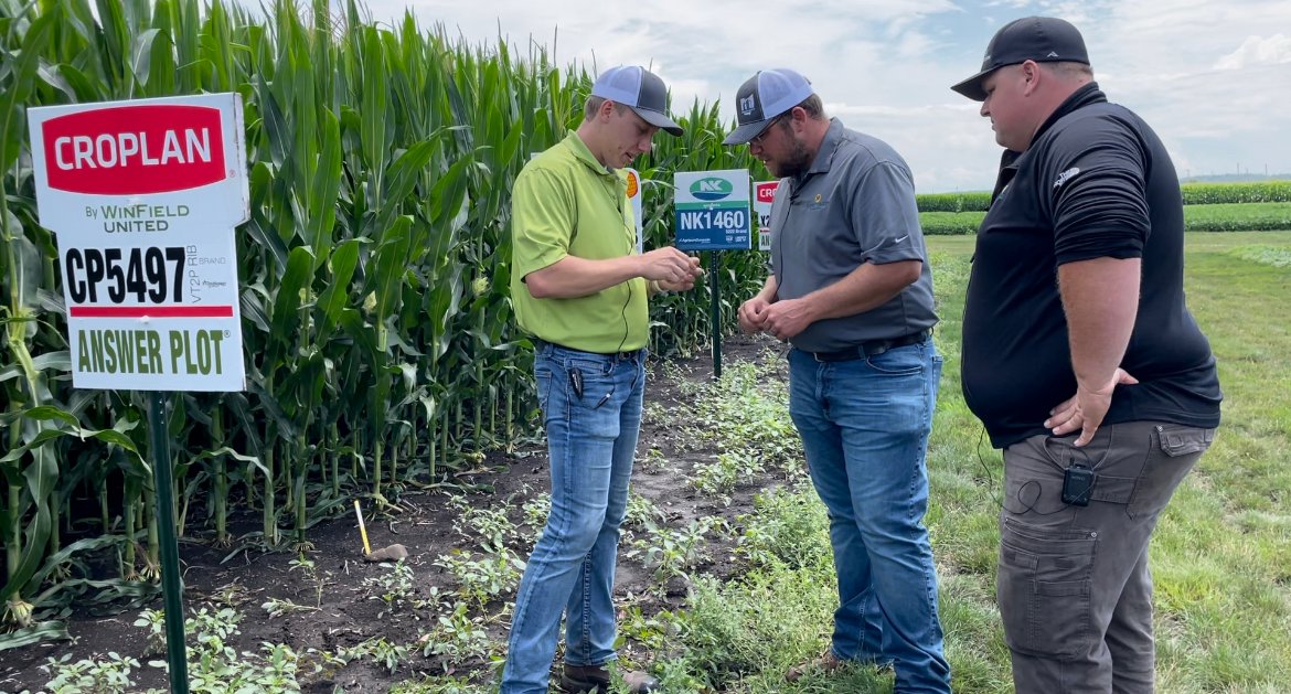 HeritageCoop's tweet photo. #OHBinBusters, Doug and Jonah are on the road at the West Liberty Answer Plot with our friends from @WinFieldUnited.

At this point in the season, maximizing kernel fill is key to add bushels at harvest.

Learn how &amp; watch it here➡️ https://t.co/dAfxxeV1kZ.

#highyield #agronomy https://t.co/24V44FgPTt