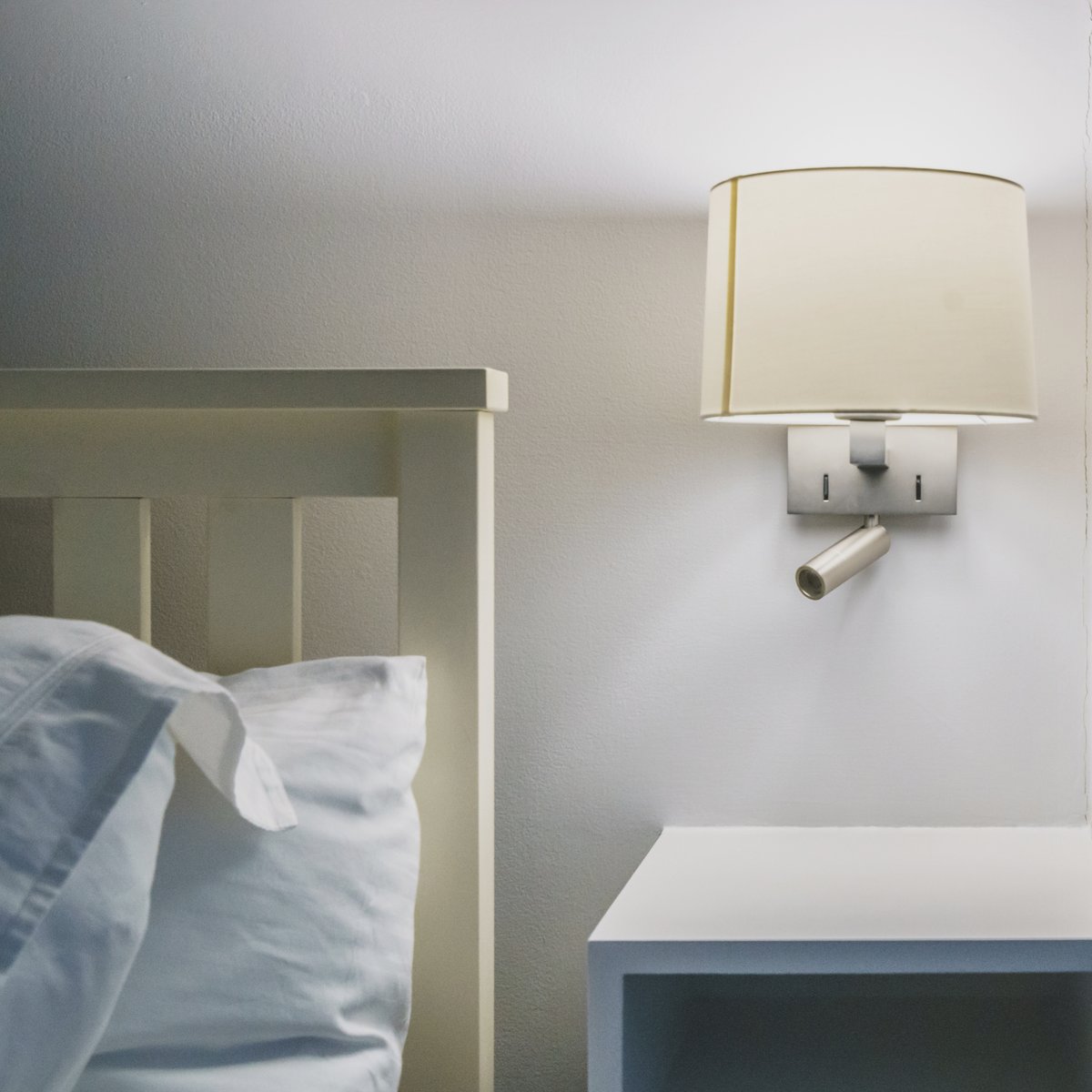 FormedAD's tweet image. A peaceful place to unwind 🛌💡

#londonarchitect #chiswickarchitect #interiordesign #architect #bedroom #bedroomdesign #homeowner #homeimprovement #interiordesign