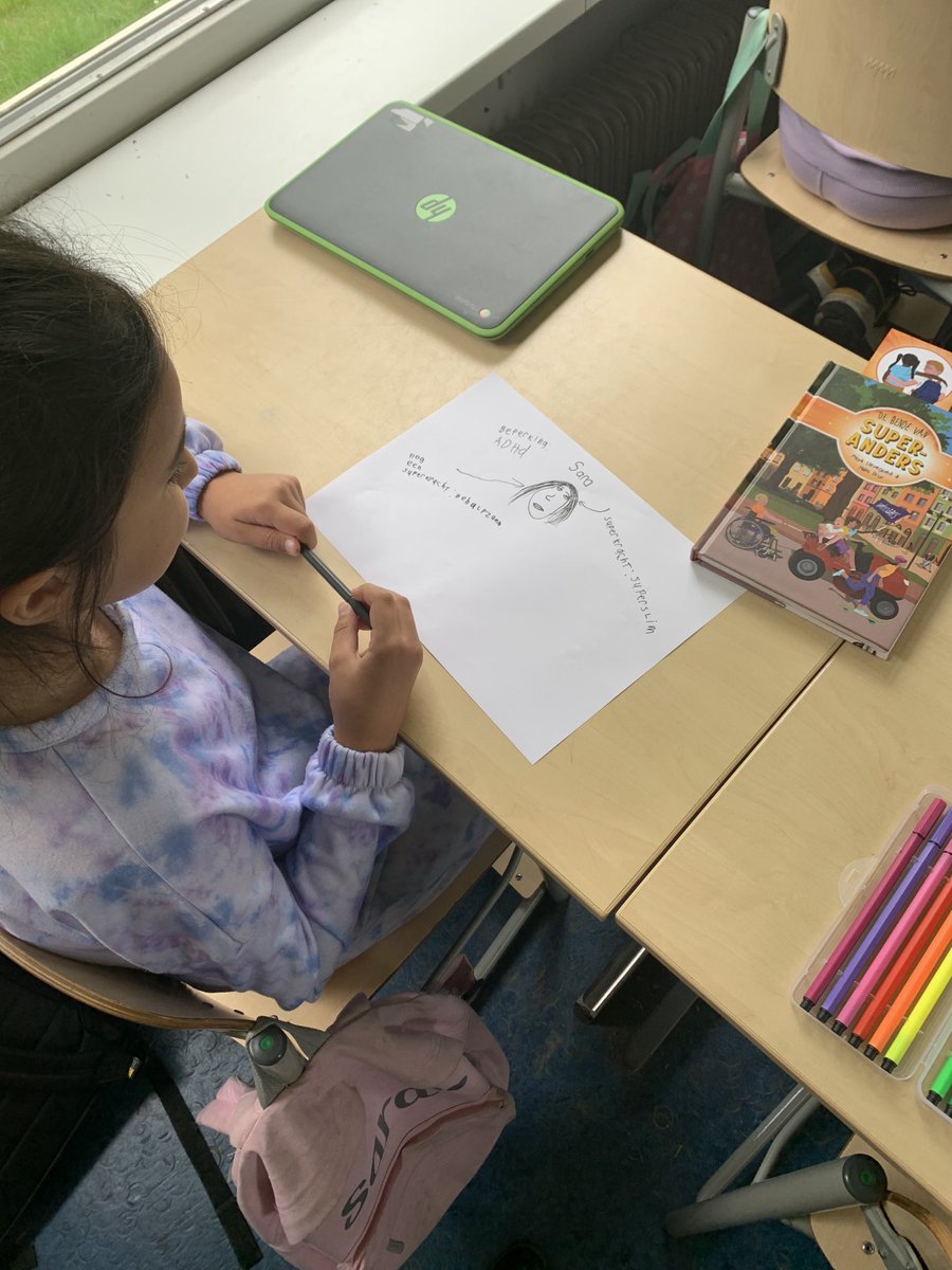 Pssst.… @floresonderwijs @stichtingpas @deltascholengroep @rozet <a href="/humints/">ふみんつ</a> <a href="/LeergeldArnhem/">Leergeld Arnhem</a> is jarig en trakteert kinderen groep 6. Leerlingen van groep 6 van De Parkschool zijn super enthousiast aan de slag met De Bende van Super-Anders.