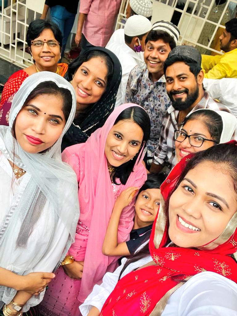 Aariarujunan's tweet photo. அனைவருக்கும் பக்ரீத் தின நல்வாழ்த்துக்கள்.
#EidAlAdha2021 #EidMubarak #Eid2021 https://t.co/gxIX9WJ0b7