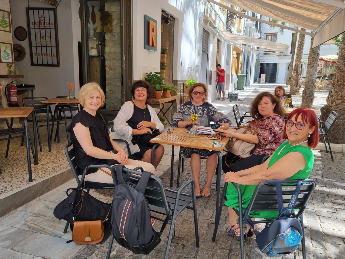 ProjectTrace's tweet image. Last week we held the Third Transnational Meeting
that took place at the Euro-Arab Foundation in beautiful Granada🇪🇸

Thank our partners from FUNDEA, especially Jose for their hospitality and for organising our free time with wonderful activities❤️