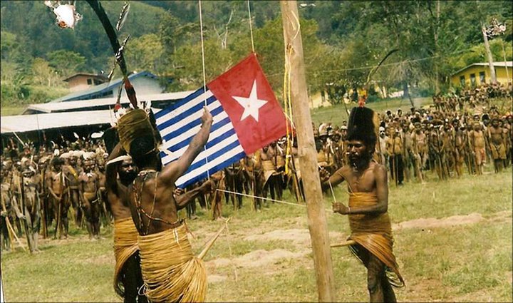 FreeWestPapua's tweet photo. The Morning Star flag unites us the people of #WestPapua as one people in their struggle for freedom from #Indonesia's illegal colonial occupation. https://t.co/cXmw61EP6r