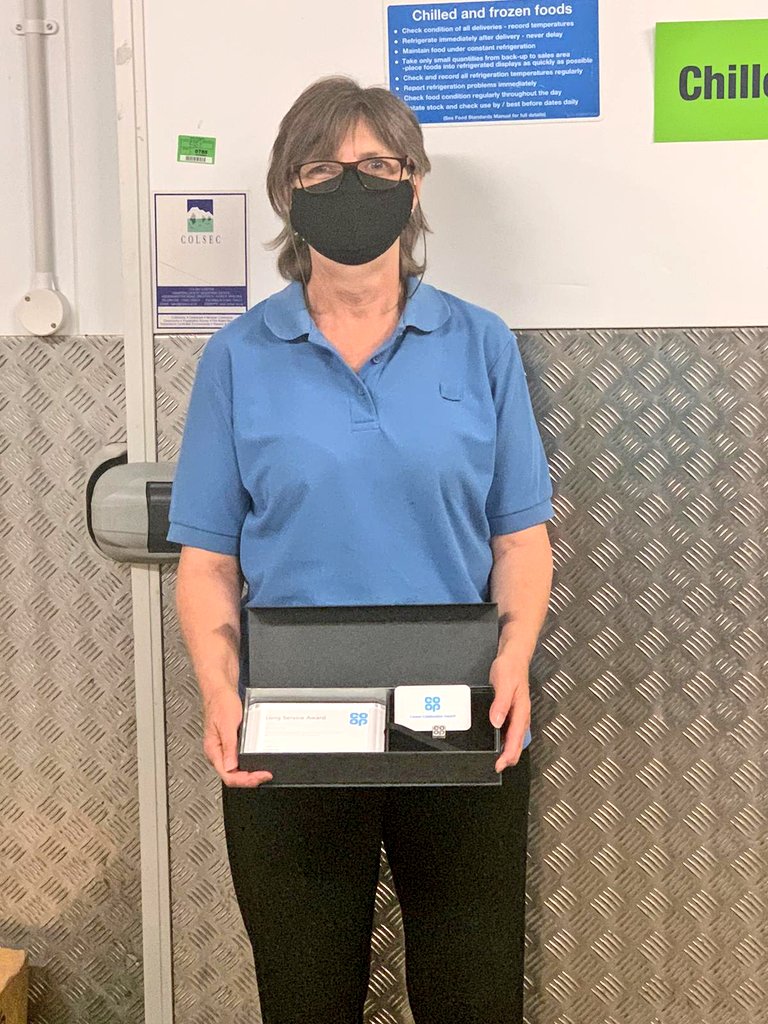 AmandaMorrisSM1's tweet photo. Congratulations to our colleague Honor who has been with us at #coopcowdenbeath for a very impressive 20 years today 🎉 can you give her a shout out on #coopradio from all her friends and customers at the store x https://t.co/gr3MXtrQN4