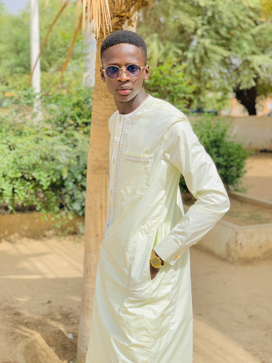 mohamedtirera14's tweet photo. Deweuneti les amis 🥳✨
( peut être avc la magie de la TL na ame kouma khossi 🤧) https://t.co/AMuHxnIH3q