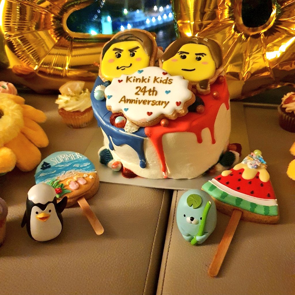 judy51244's tweet photo. 24周年おめでとうございます
🌻(*●△●)人(＝∀＝.)🌻
これからも大好き❤💙

#KinKiKids24周年記念日
#KinKiKids24周年_0721
#KinKiKids24周年anniversary https://t.co/7RKXGFSps3