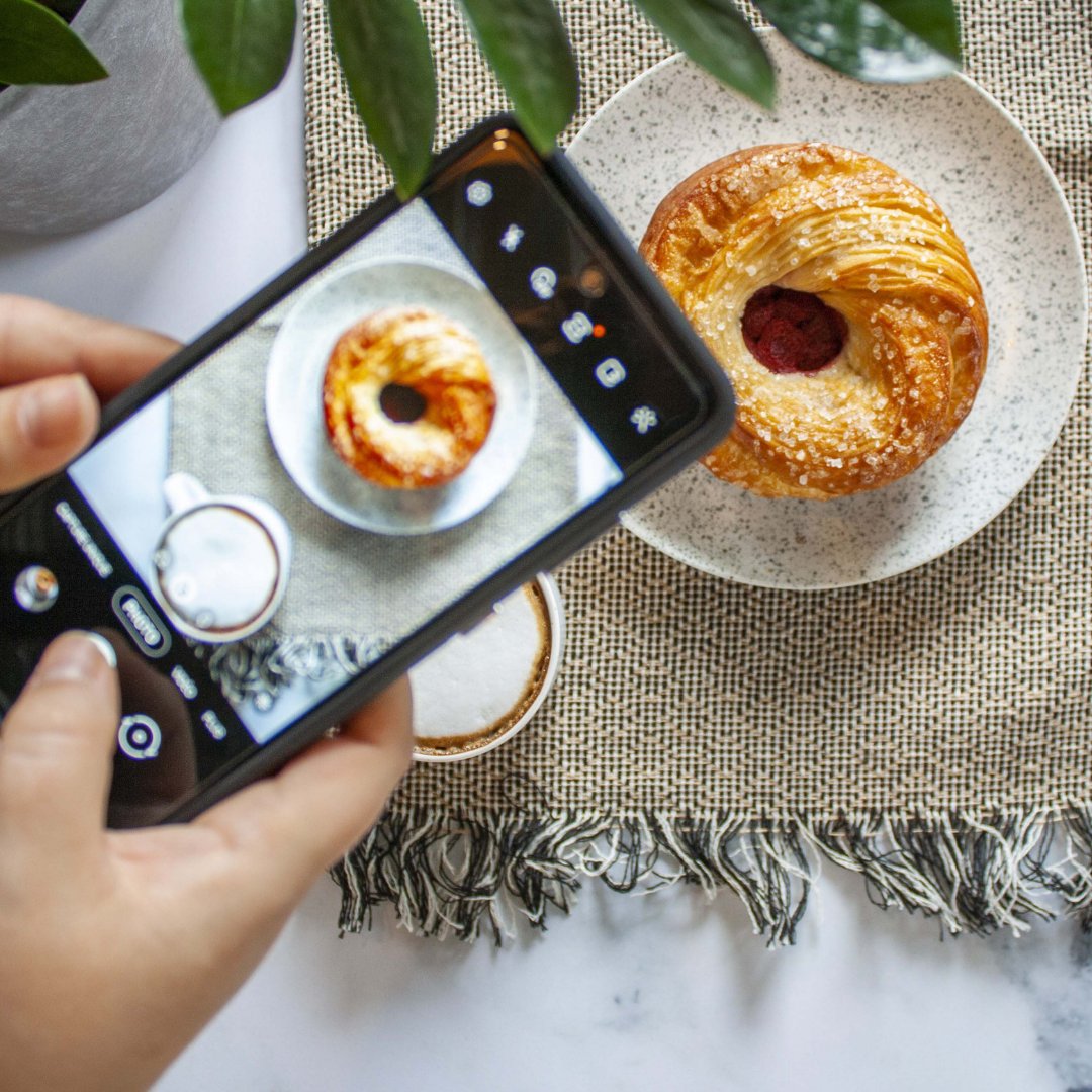 Are you in the middle of a coffee break? ☕ Share your favourite coffee moments with us and we will feature them on our platform! 📸