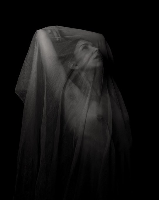 Veils and Darkness and Silent Mob 🖤  https://t.co/kyijen3erF https://t.co/gEpPaS9frr<a href="/tag/blessed"class="tags"><span>#blessed</span></a><a href="/tag/artmodel"class="tags"><span>#artmodel</span></a><a href="/tag/thelife"class="tags"><span>#thelife</span></a>