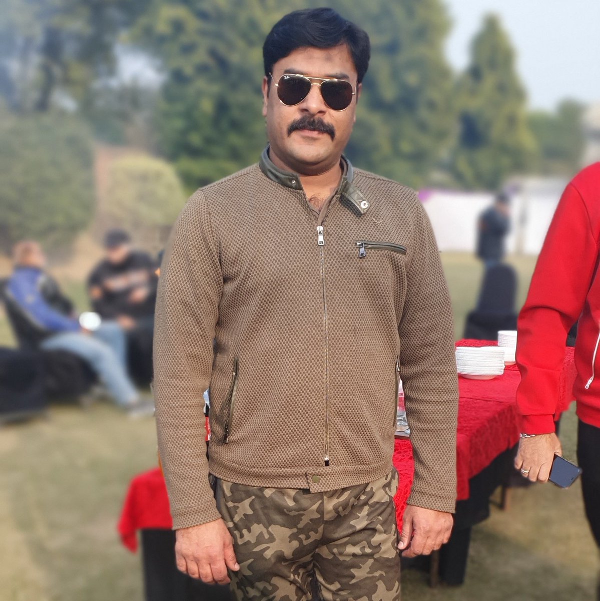 maheenkhan's tweet photo. #NewProfilePic https://t.co/MEGZXyYfFM