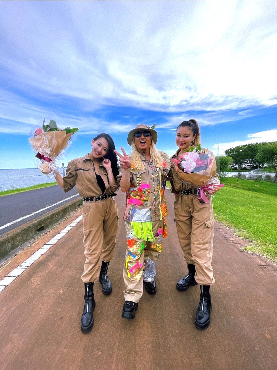 D J K O O S Tweet テレビ静岡 Dj Kooのどうぶつ最koooo 暑い中 皆さんロケお疲れさまです ニシキヘビ捕獲で活躍の 白輪園長 そして番組を一緒にに盛り上げてくれるmuse 2周年おめでとう テレしず 白輪剛史 Muse 露木樹里 梶麻里子 Djkoo