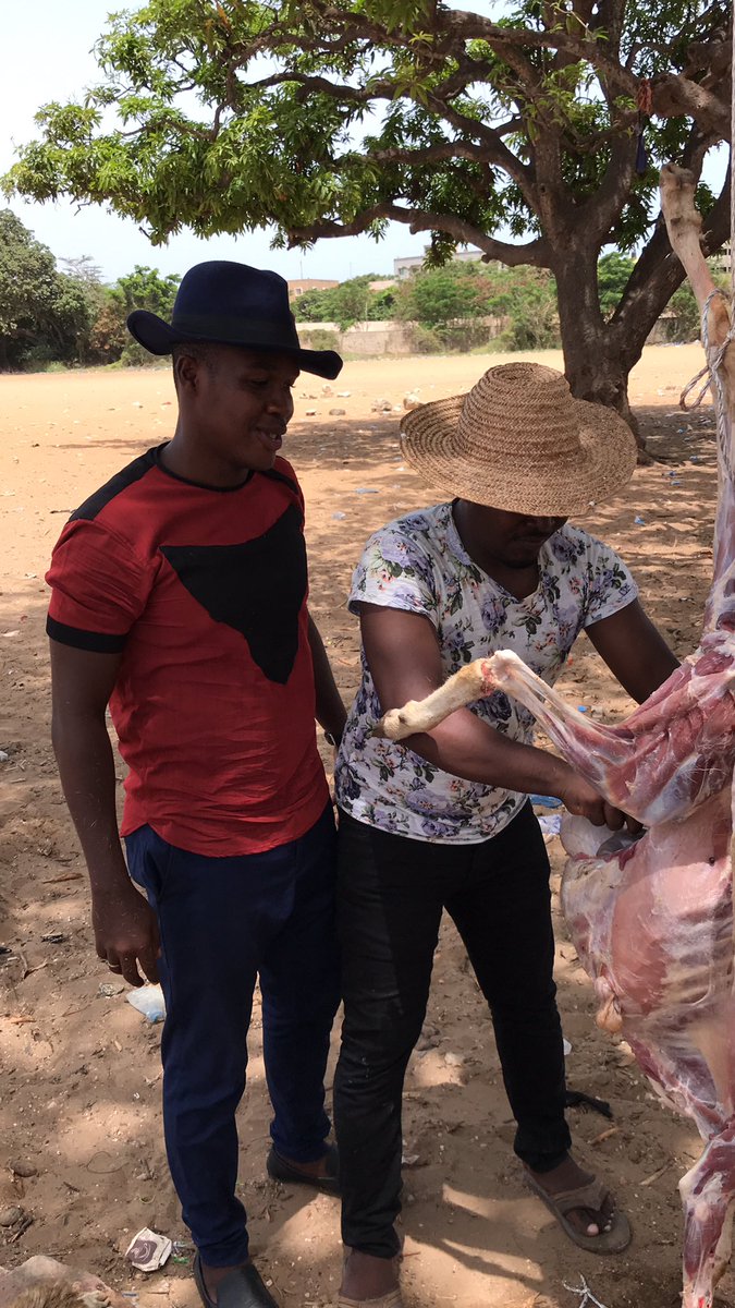 HouliameA's tweet photo. Toujours au service de la communauté comorienne au Sénégal #AEESCOS.
Merci #fundiDjiril et l’ensemble d’Air darassa résidant en france.
Les 20 moutons sont partagés et c’est le 1/4(200/500+ comoriens)de la communauté qu’ils ont bénéficiés.
Nos meilleurs vœux et amusons ensemble https://t.co/v0TclcQ0CH