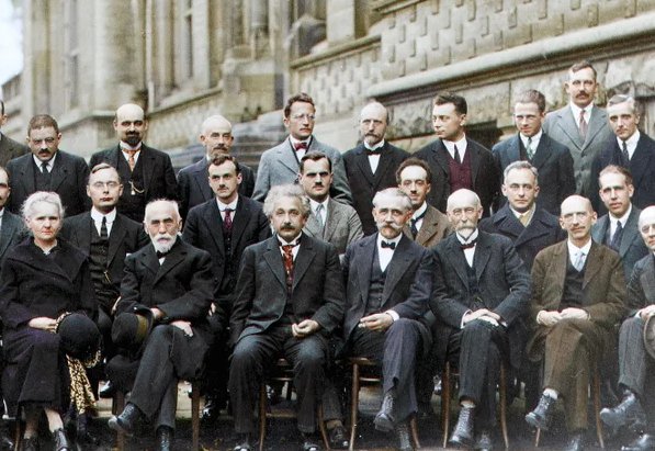 Paul Halpern on X: "Remarkable video footage from the 1927 Solvay  conference, including Albert Einstein, Erwin Schrödinger, Niels Bohr, and  other eminent physicists. During that meeting, Einstein and Bohr famously  debated how
