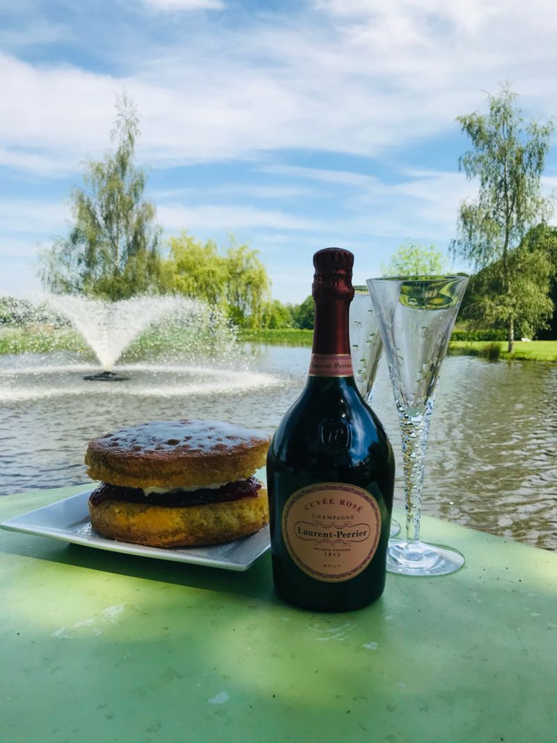 What glorious weather we have been having! Time for bubbles and cake by the lake... 

theloveshackweddings.co.uk 

#loveshackweddings #loveshack #elopement #secretweddings #microwedding #woodlandwedding #summer2021