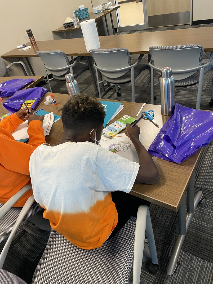 sguruleleyba's tweet photo. Our first day was a success. Let the neuroscience games begin. Our medical focus has a veterinary twist this time-cerebellar hypoplasia. #STEAMH #biomedicine #science #summerenrichment #diversity #middleschool #PLTW #UNMHSC @EsterGo02863115 @Polelock31 @drkathydodd @NMPED https://t.co/vQkJ3UuNgH
