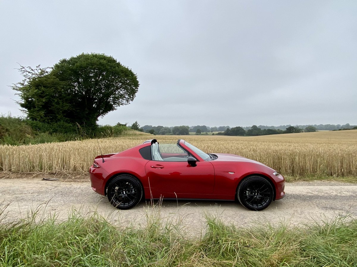 YTimesMotoring's tweet photo. Itโs now MX-5 RF time...
Hugely entertaining, as always.
#Mazda #DriveDay
@Mazda_UK @mazdaukpr https://t.co/vJ7ty5ZW9q