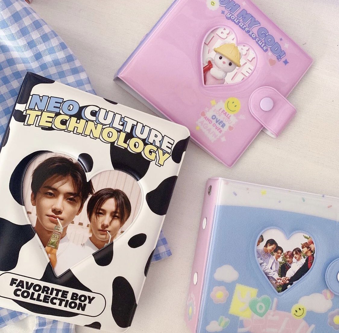 chanheecart's tweet photo. [ wts ph ] 𝐥𝐞𝐦𝐨𝐧𝐬𝐭𝐞𝐫 𝐜𝐨𝐥𝐥𝐞𝐜𝐭 𝐛𝐨𝐨𝐤 📓💗🛼🤍🦋 

✷ dop : july 29 
✷ fast eta 

order form: https://t.co/2O9O6uRYZ6 https://t.co/r5JA4mJmrF