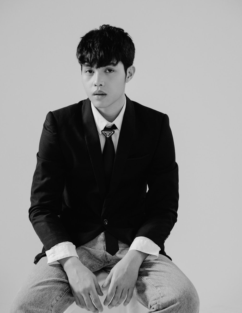 elijahcanlas_'s tweet photo. i still have a hard time being comfortable with my photo taken https://t.co/fjiFpZrtft