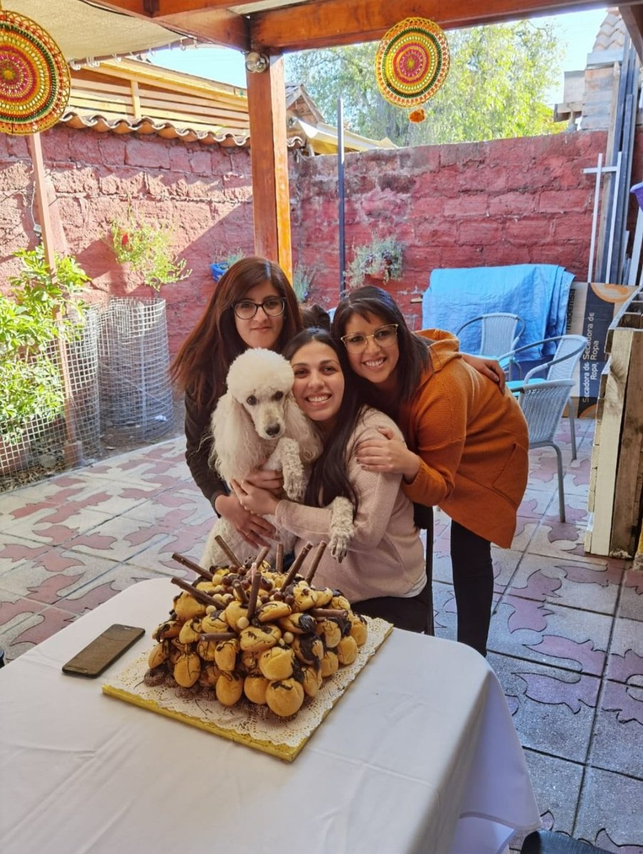 nicol_moreno's tweet photo. #MuchoGustoMega Feliz día a la bebe de la casa #Mia!! https://t.co/MKC1uj7pDH