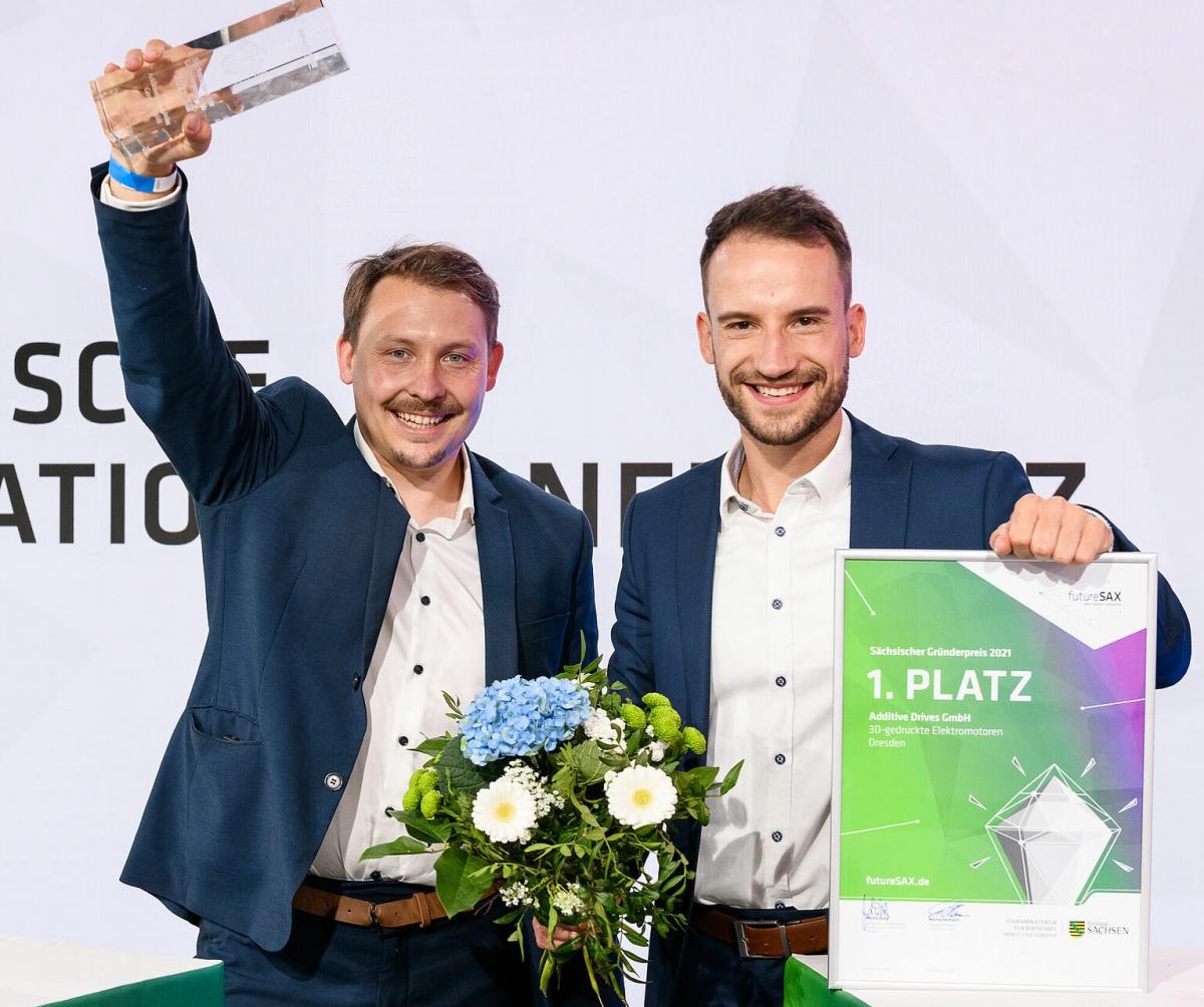 Mit der Additive Drives GmbH wurde erstmals eine Ausgründung der @TUBergakademie mit dem Sächsischen #Gründerpreis prämiert. Das Start-up setzte sich gegen rund 90 Mitbewerber durch. 
© <a href="/futureSAX/">futureSAX</a>  #3DDruck #futureSAX #automotive #innovation bit.ly/36RJQSk