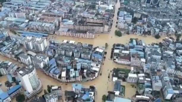 elhadjadialo's tweet image. Keeping your eyes closed when it comes to finance Loss and damage is nothing but cowardice.
My thoughts go towards the affected communities in #China devastated by rain and flooding.
@LossDamageYouth 
#LnDFinancenow