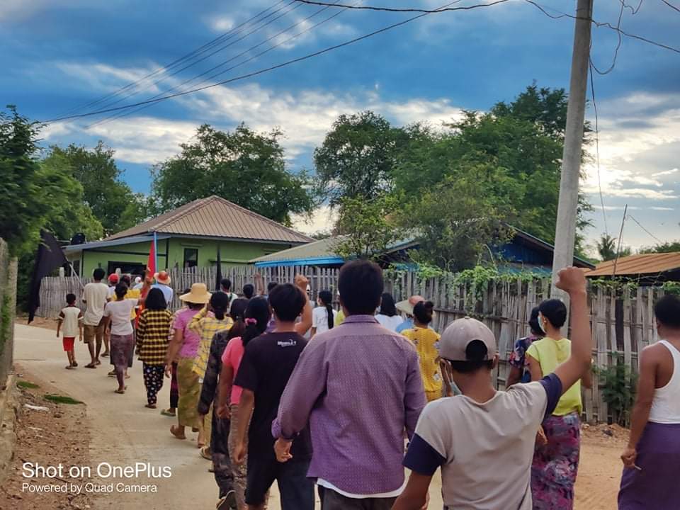 To annihilate the FASCIST ARMY , villagers from #PhaungKar , LetpaDaungTaung area , marched together and protested against the coup .
JUNTA USES COVID AS WEAPONS
#July21Coup #WhatsHappeningInMyanmar