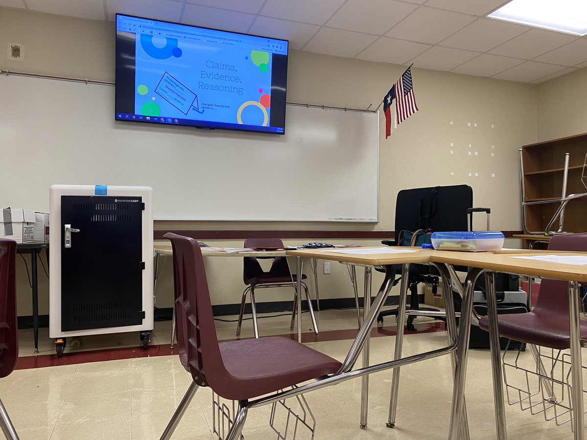 shawnawiebusch's tweet photo. Today’s session: Claims, Evidence, and Reasoning in Intermediate and Middle School. We’re going to practice building better arguments! 🧐💭🤔 #ScienceEd #BISDScience #CER https://t.co/93gpMzNfYU