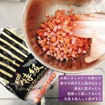 ツイッターは腹ペコの宝箱。餃子にお高いウィンナー入れると「肉汁じゅわじゅわ」で米がとんでもなく進みました