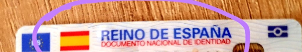 Mireu que bonic el nou DNI!!!Ara podeu anar amb la bandereta a la cartera pel mateix preu. I no us oblideu que sou súbdits del preparao. Espanya és un estat multinacional.#PUTAMAFIAPSOETA
