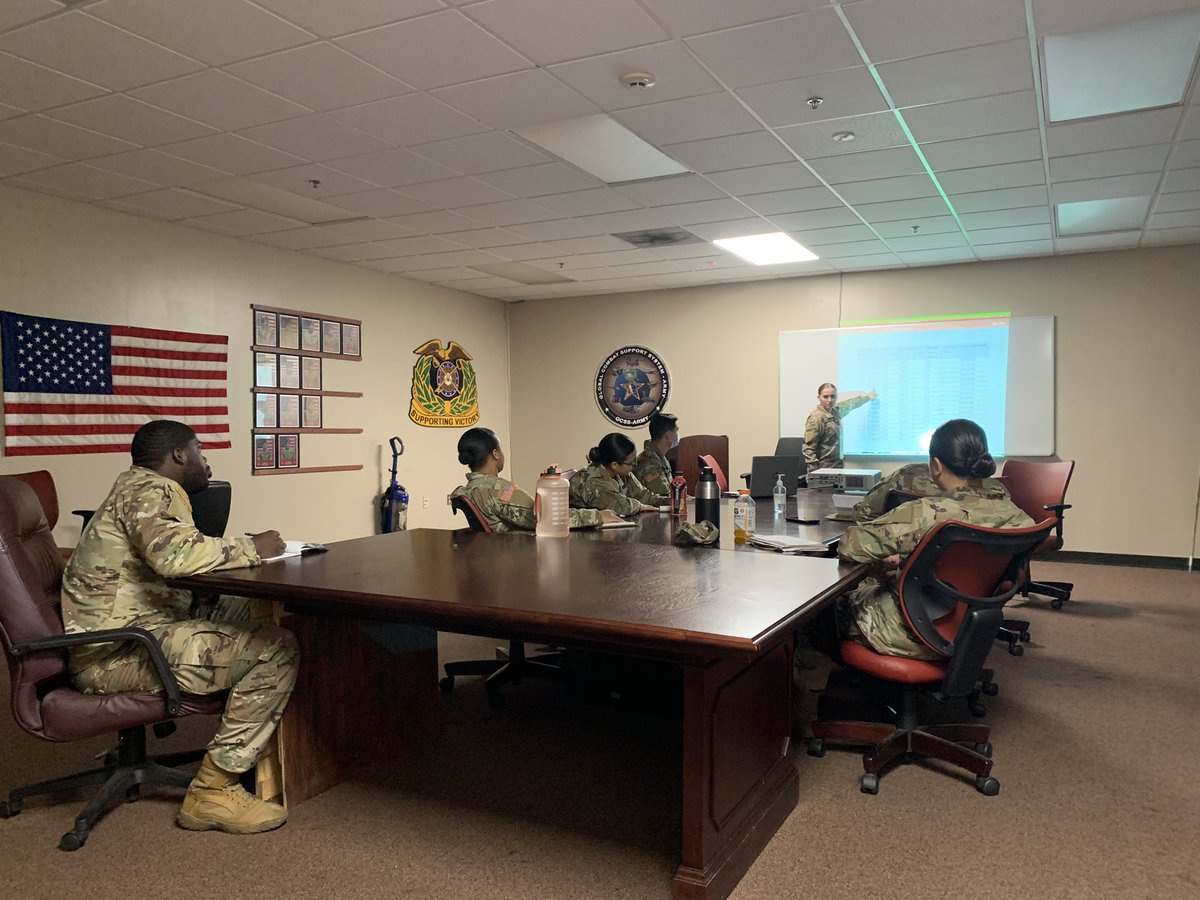 This is how 92As of A CO @307thBSB staying on top of their game, continued learning on GCSS-A. In my opinion, the best SSA in @FORSCOM. @CSM_BlackDevil9 @Joe_Matson84 @AA_ATW #AATW #UnbeatableLGOP #DIBP #BlackDevils #BringTheFire