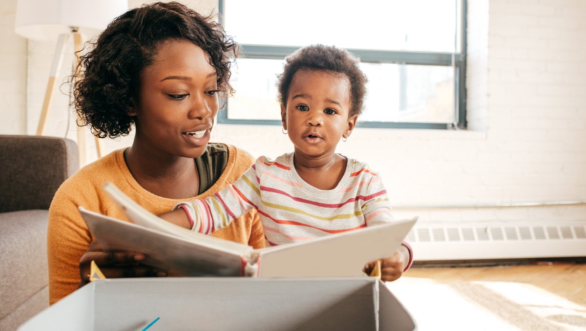 Readingrecycled's tweet photo. Reading is just one way to benefit a young child’s early development, https://t.co/0PSBvW1TUF #literacy #readingmatters https://t.co/pxyutsK1RY