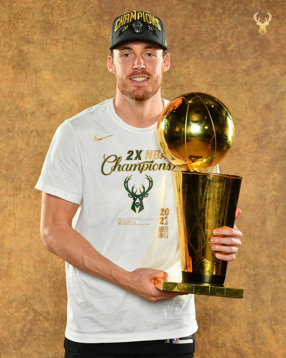 Congrats to Arlington native <a href="/pconnaughton/">Pat Connaughton</a> on winning his first #NBAChampionship with the <a href="/Bucks/">Milwaukee Bucks</a>! #NBAFinals