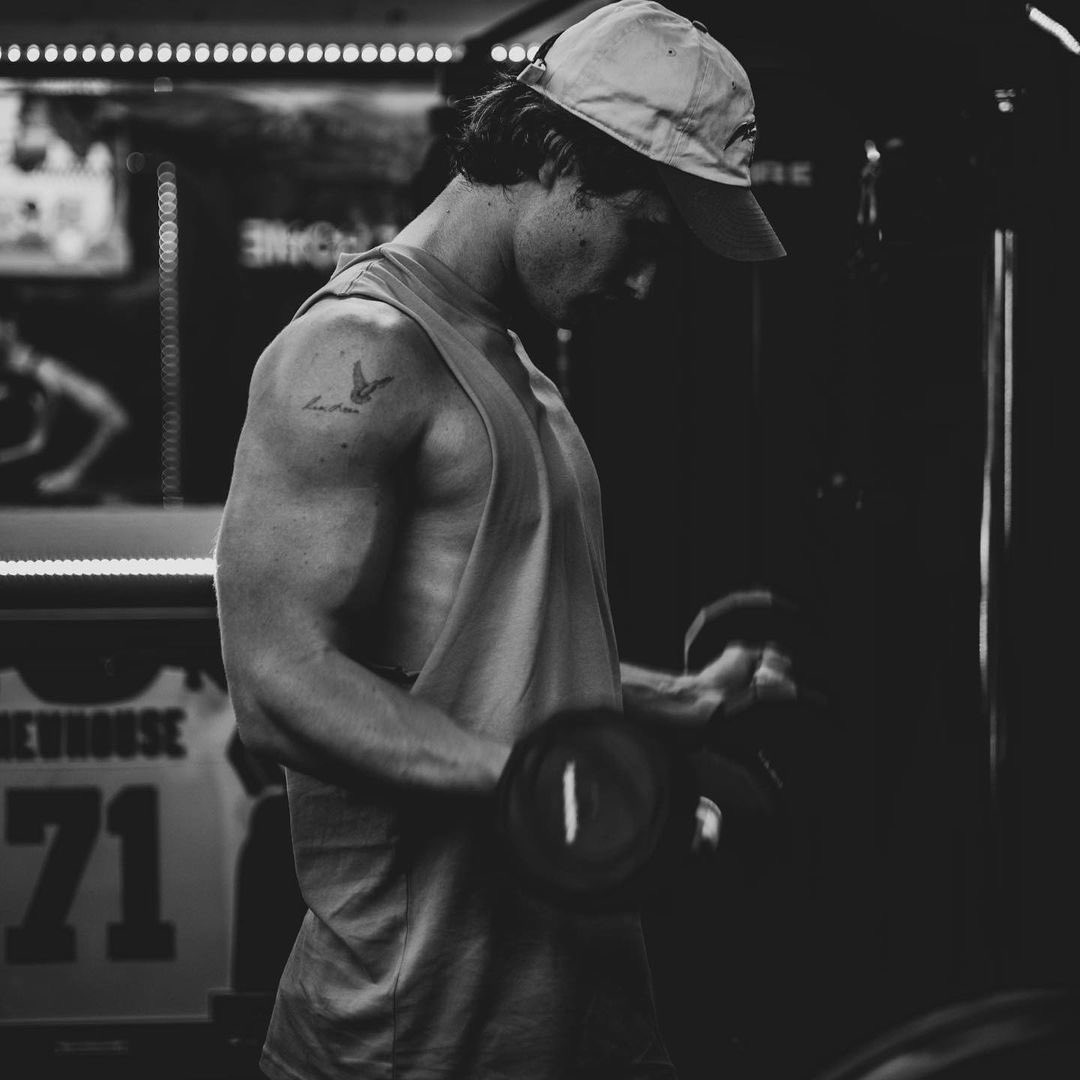 ⊠ posted on ᵎ instagram.
⠀ ..⃗. shoreside lofts.
⠀ © evkramer

⌦ arm day (?)