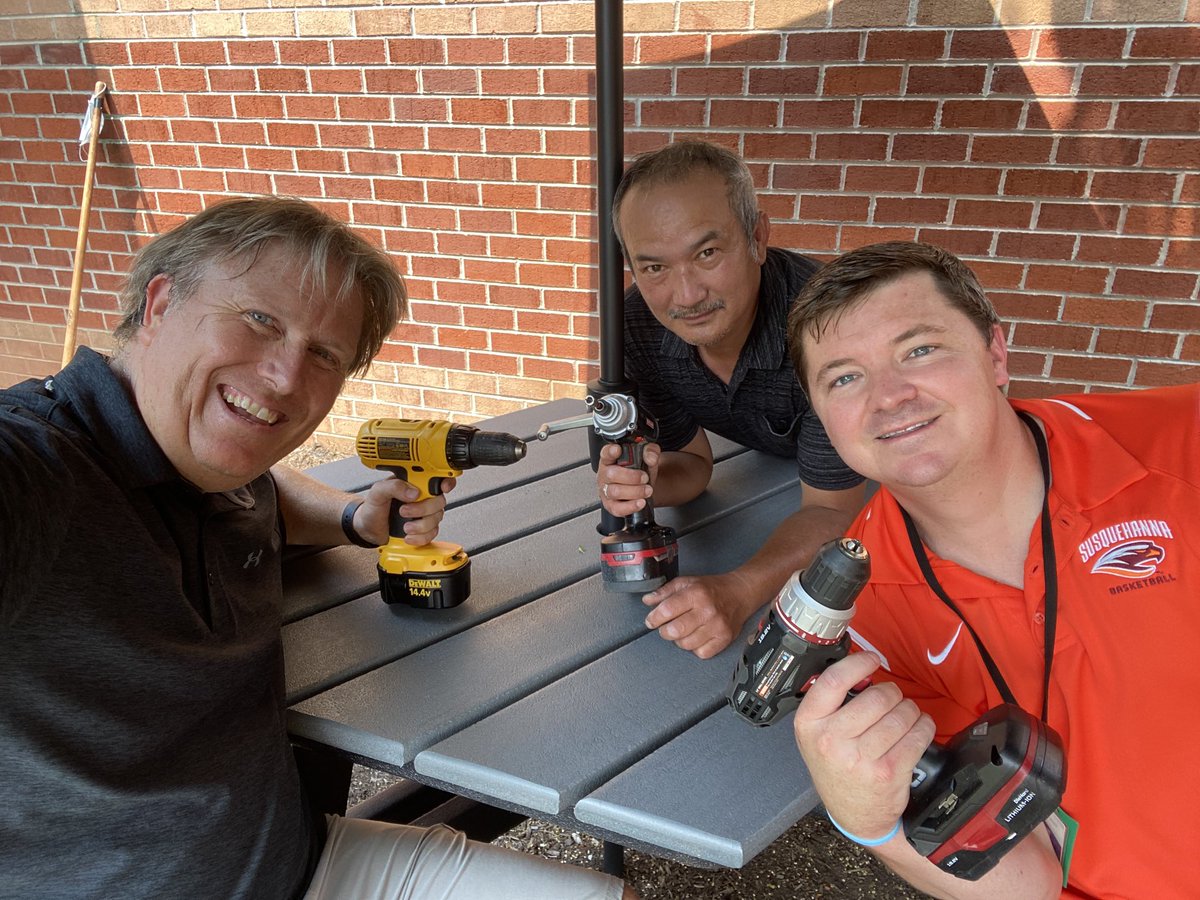 AndrewBlountGBW's tweet photo. A big thank you to our custodian Mr. Bao who helped us to assemble the new picnic tables for our courtyard! GBW students- can’t wait for you to enjoy some outdoor learning in our newly updated courtyard!  #GBWpride https://t.co/OVNHTyh3Xo