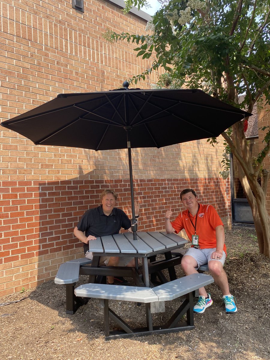 AndrewBlountGBW's tweet photo. A big thank you to our custodian Mr. Bao who helped us to assemble the new picnic tables for our courtyard! GBW students- can’t wait for you to enjoy some outdoor learning in our newly updated courtyard!  #GBWpride https://t.co/OVNHTyh3Xo