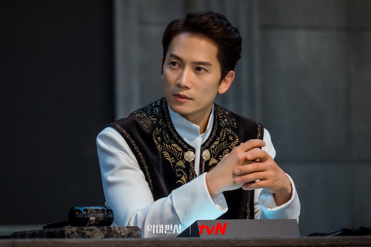 honeykrubbb's tweet photo. Kill me heal me, Doctor John and Now, Devil Judge... 🔥
Jisung will never disappoint us when it comes to Acting 🔥 🔥
#DevilJudge #DevilJudgeEp6
#JISUNG #kangyohan https://t.co/9Q4WjEyCoB