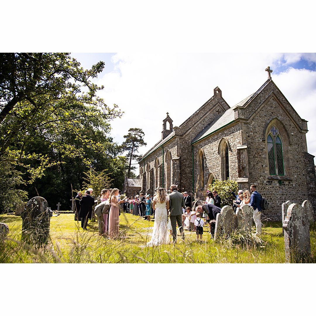 WHERE THERE'S A WILL..there's a way! And if that means COVID social distancing regulations meaning all your guests can't all sit in the Church, then we'll sing the hymns outside! #devonweddingphotographer #devonweddingphotography #weddingphotographerdevon #weddingphotographydevon