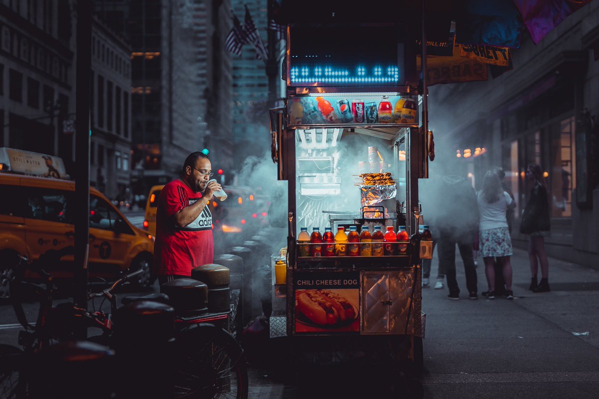 Nothing is on fire. Everything is fine.

#foodtruck #newyorkcity #streetphotography