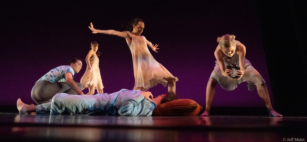 BMDCdance's tweet photo. It's time for a relaxing and restful weekend! Enjoy your days off and remember to dance, stretch or just get up and move this weekend!

Photo by Jeff Malet
.
.
.
.
.

#stretch #weekend #restandrelax #dance #stretchclass #BMDCStretch #newsletter https://t.co/w42TbY0Kpd
