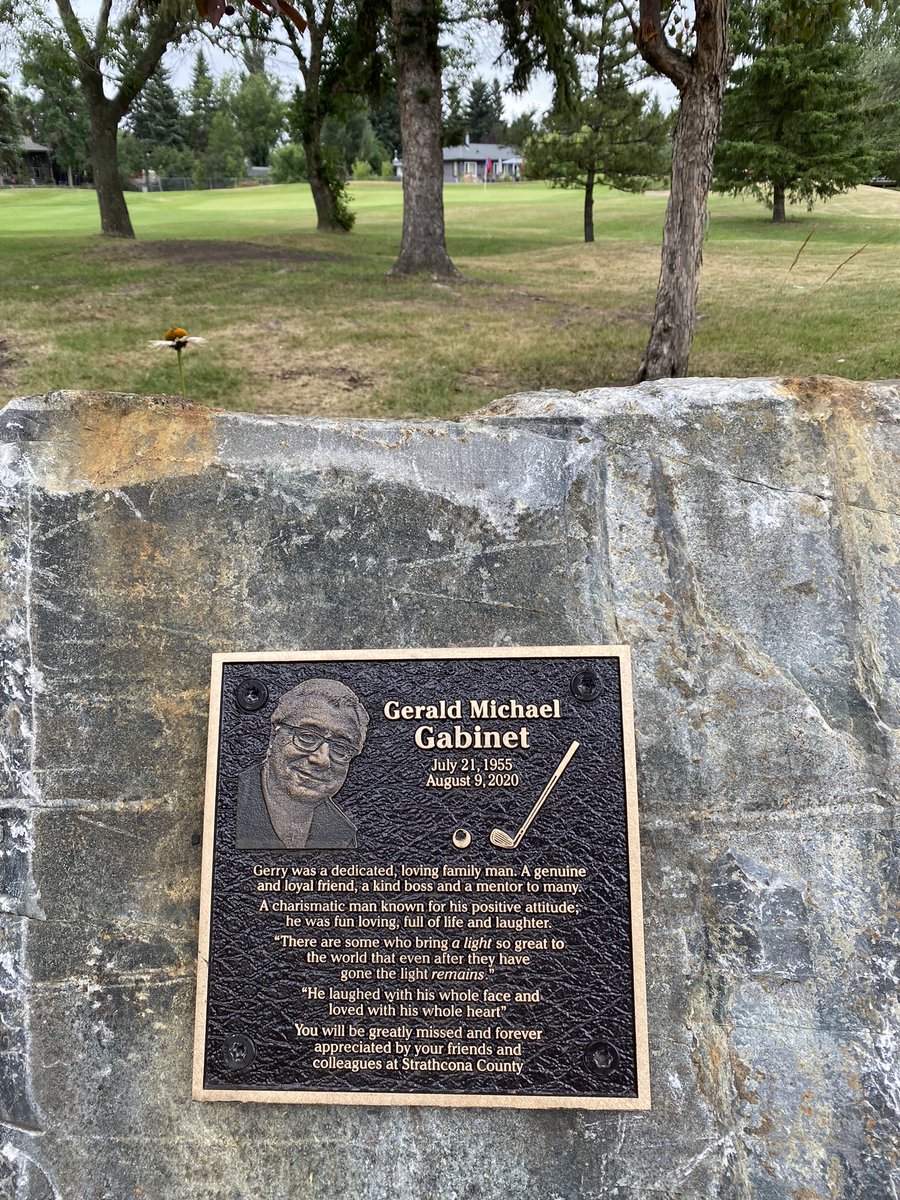 FireChiefReid's tweet photo. Gerry was 1 of the 1st to welcome me back to @StrathcoCounty. He passed away a few weeks later.

We miss him very much! 

Glad to see the beautiful memorial to him at #BroadmoorGolfCourse. https://t.co/zjgGvdWAAo