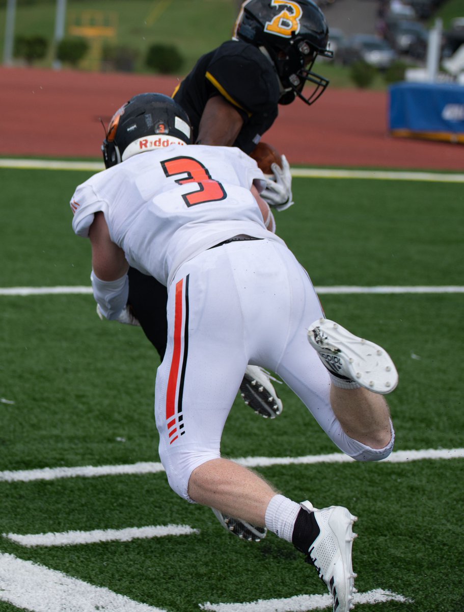 HendrixFootball's tweet photo. It's Warrior Wednesday!

We are less than 3 weeks away from our report date! We are so excited to have our guys on campus and to start preparing for the '21 Season! 

Fast. Physical. Fearless.

#WeAreWarriors
#BeTheStandard https://t.co/j9DjBCoiVa