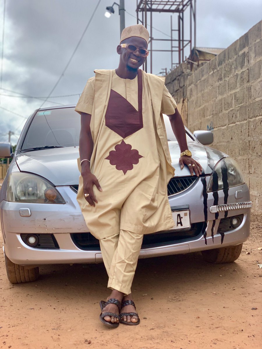 iambarhama's tweet photo. Here I am..

Eid Mubarak from the Mansa kayy..!
#Iambarhamathealbum 
#oct23th https://t.co/fLB40pHLKM