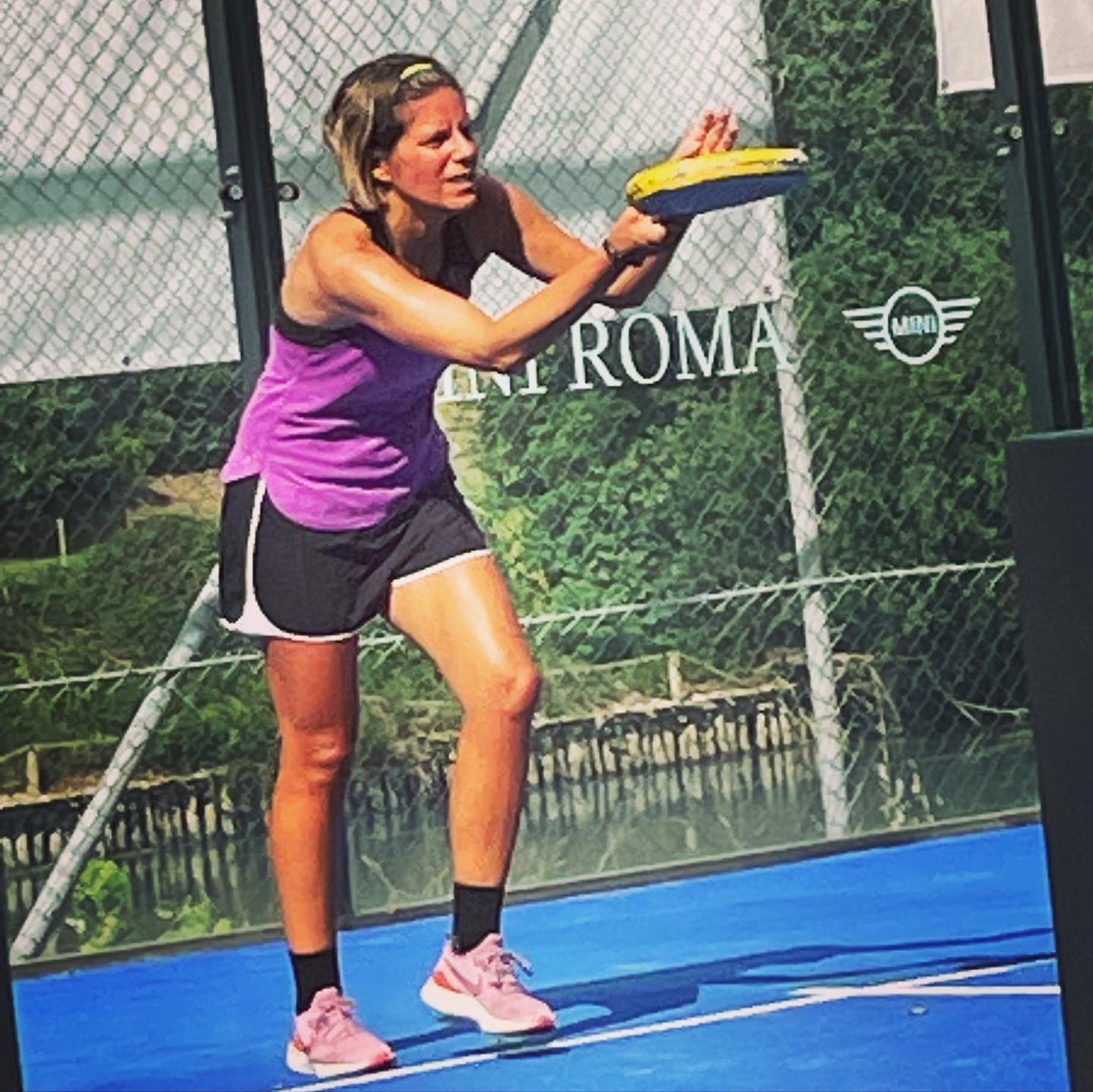 gaiabrunelli's tweet photo. 1. RISPOSTA
2. APPROCCIO
3. VOLÉE
4. ATTACCO
Troverete questo e tanto altro nel libro “QUEL FENOMENO DEL PADEL”! Non presentatevi impreparati al gioco più appassionante che ci sia!!! 💪🏼🎾❤️ @feltrinellied #gribaudo #martasannito #padel #padelmania #padeladdicted https://t.co/LcJqn3cqSh
