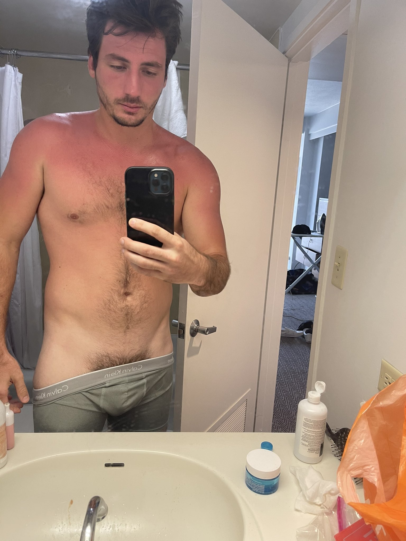 TW Pornstars - Bryson Kyle Top 0.07%. Twitter. Burnt in Hawaii. 7:06 PM -  21 Jul 2021