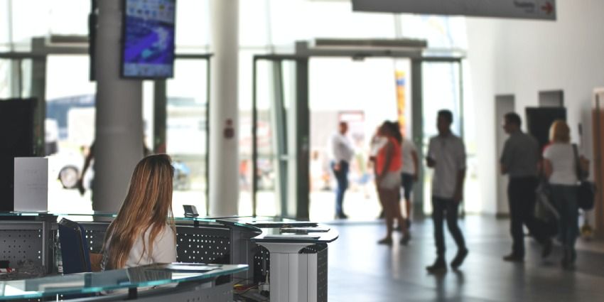 Als ondernemer digital signage of narrowcasting toepassen? buff.ly/3BeG6s4 #digital #narrowcasting