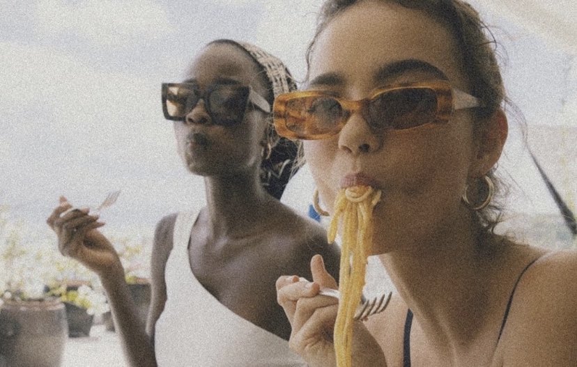 vogueveins's tweet photo. ideal summer in film https://t.co/oXnQseJfii