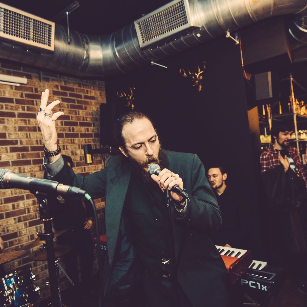 Bootlegger Bars tweet media