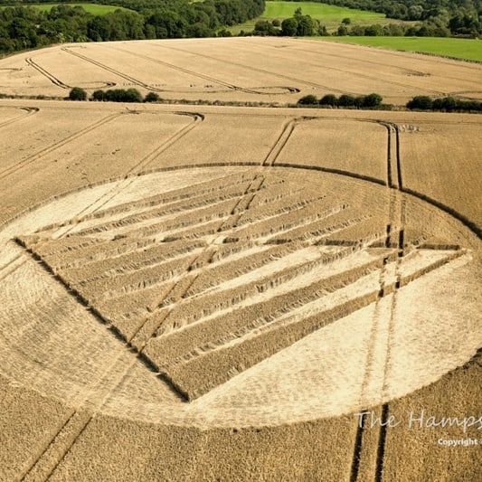 alikosmo's tweet photo. ‼️ NUEVO CROP CIRCLE EN REINO UNIDO  ‼️

17 Decimoséptimo Nuevo #CropCircle es reportado en #Paseodelamonja #Tufton #Hampshire #ReinoUnido el dia 20 de #Julio del 2021.

Fotografías y vídeo presentadas #STONEHENGEDRONESCAPES
#THEHAMPSHIREFLYER

#REPORTEOVNICOAHUILAMX https://t.co/fOL7mL5QN3
