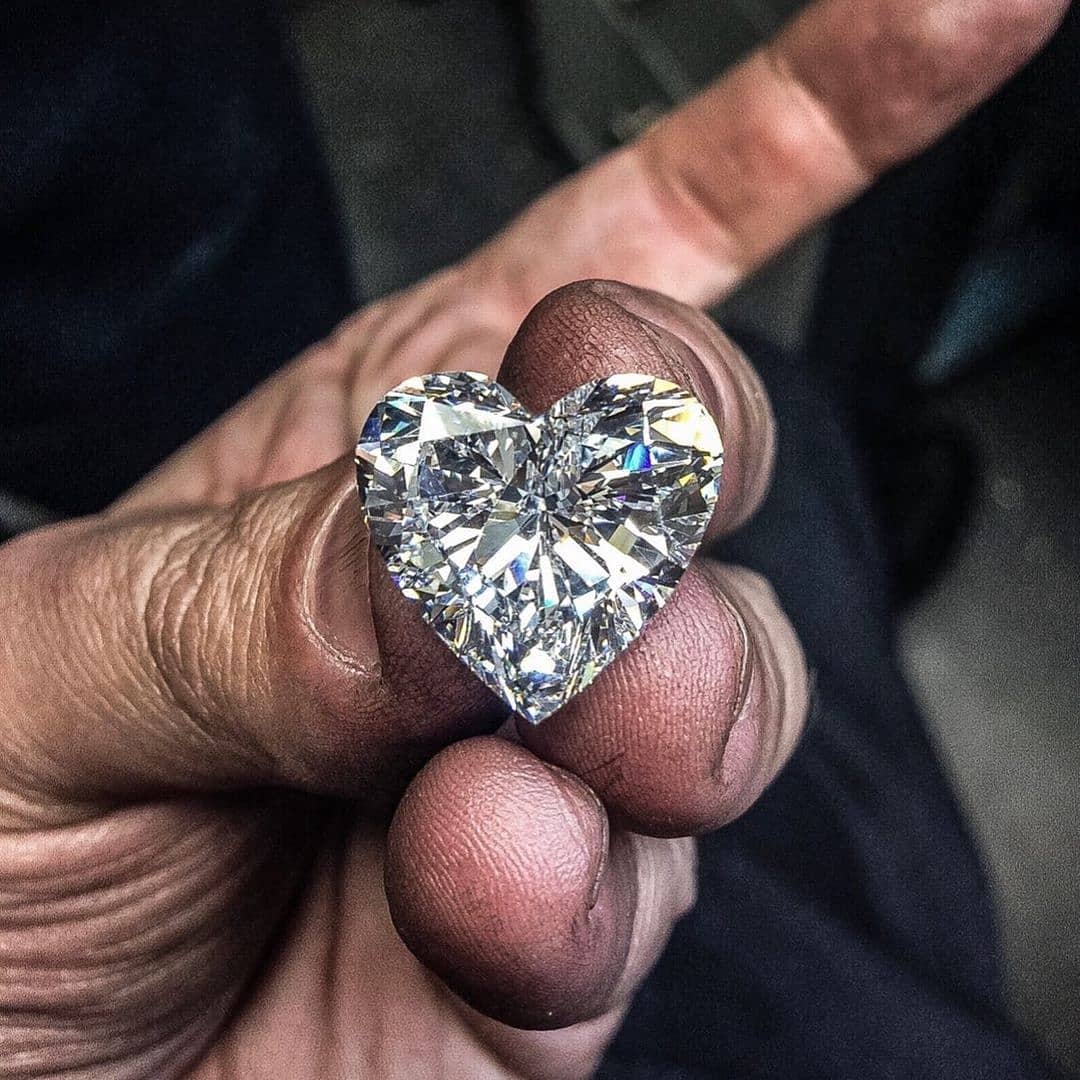 gemsocietyorg's tweet photo. What are the 4 Cs of diamond grading? Cut, Color, Clarity, Carat.
Photo Credits 📷 https://t.co/216xjiDREv https://t.co/Uwl0mG3XeE
#diamonds #diamondsofinstagram #gemsociety #stonesetter #benchjewelers #benchjewelerlrydesign https://t.co/SaDJWBwIzL
