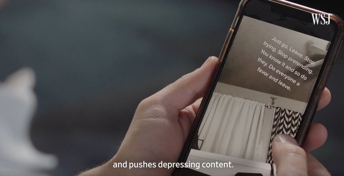 LucieRonfaut's tweet image. Enquête impressionnante du WSJ, qui a créé une douzaine de comptes automatiques sur TikTok pour mieux comprendre son algorithme de recommandation. Les résultats sont clairs : il enferme les internautes. wsj.com/video/series/i… (avec l'intervention de @gchaslot 🇫🇷)