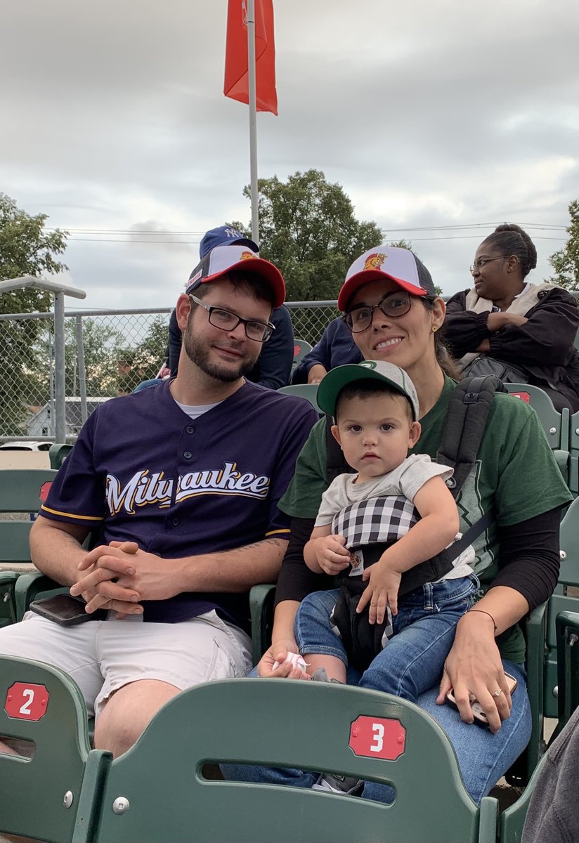 uwparkside's tweet photo. Last week, some of our Rangers hung out with Elvis at the @KenoshaKingfish game for an Employee Engagement event! What a fun way to spend a Friday π π» π π #uwparkside #GoKingfish https://t.co/gtQUx7F8at